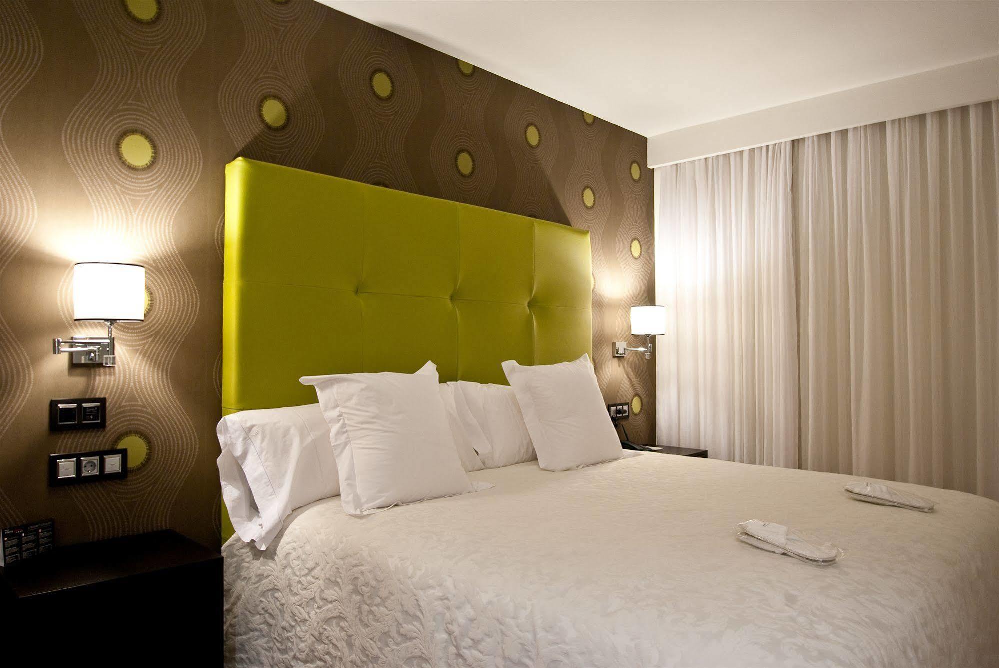Hotel Infanta Leonor Ecija Exterior photo